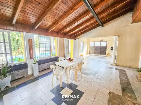 Casa en Venta con 1 cochera