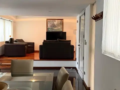 Casa 5 ambientes con 4 baños
