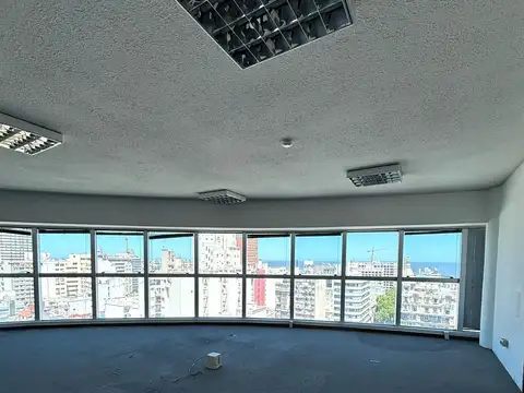 Oficina en Alquiler en Montevideo, USD 3.045