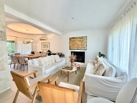 Casa en Alquiler de 3 dormitorios