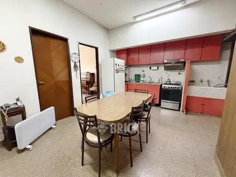 Casa 6 ambientes con 3 baños
