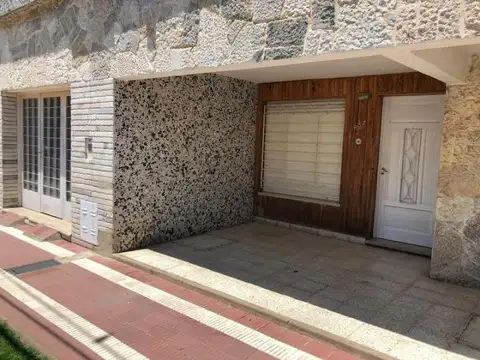 Artigas 957