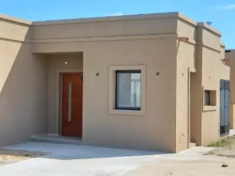 Casa en Venta en Pilar Del Este, USD 180.000