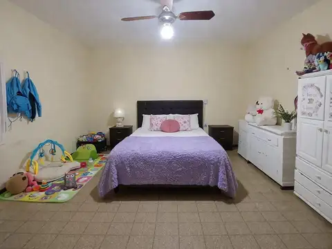 Casa 6 ambientes con 1 baño