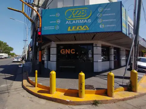 VENTA LOCAL COMERCIAL EN PH  / UBIC. AVELLANEDA 