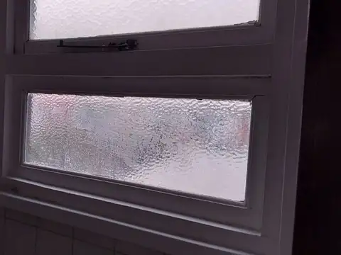 Venta departamento 3 ambientes céntrico a mts. de las plazas centrales