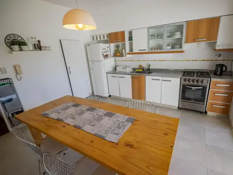 Dúplex de 4 ambientes   playroom en venta, en Olivos.