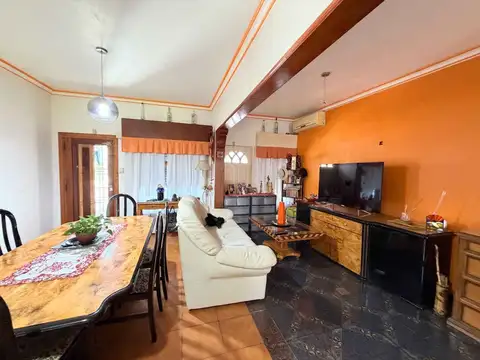 CASA VENTA 3 AMBIENTES ALDO BONZI COCHERAS