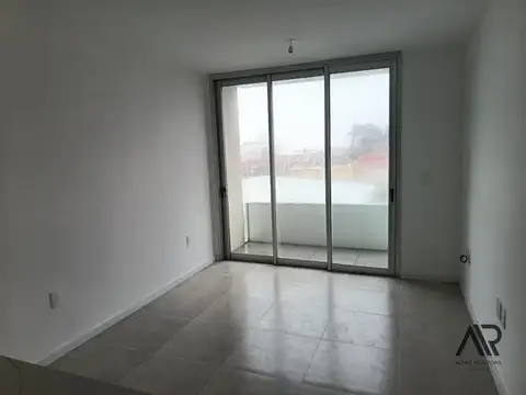 Apartamento en venta c/ cochera en Piriápolis