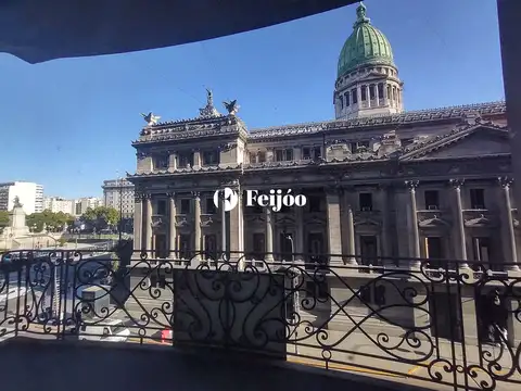 ALQUILER | Piso 350 m², Apto Profesional/Vivienda • Frente al Congreso Nacional