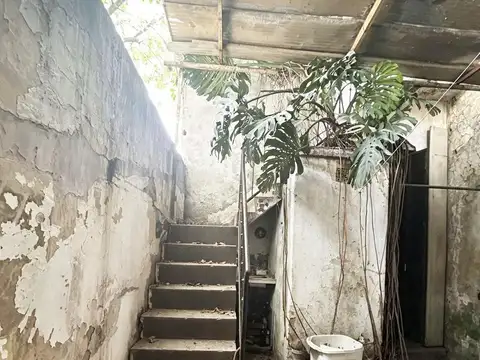 Casa en venta a reciclar o demoler | Villa Pueyrredón | Oportunidad Comercial