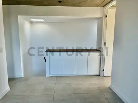 467 5000, Piso 0