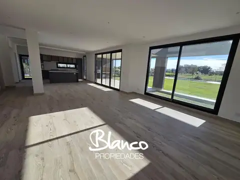 Casa en Venta al Noroeste