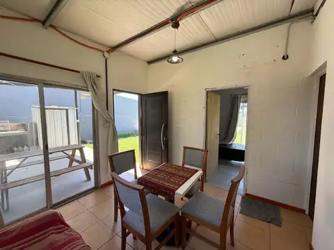 Casa 2 ambientes con 1 baño