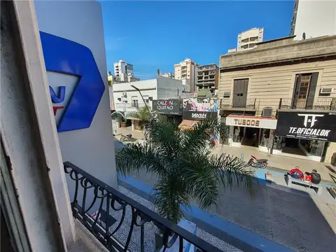 Oficina en Alquiler en Lanus Este, USD 1.600