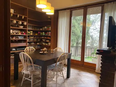 Casa 5 ambientes con 3 baños