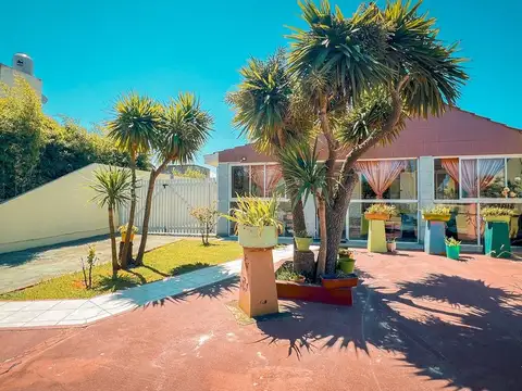 VENTA CASA 2 AMB. GARAGE DOBLE, QUINCHO Y  PARQUE