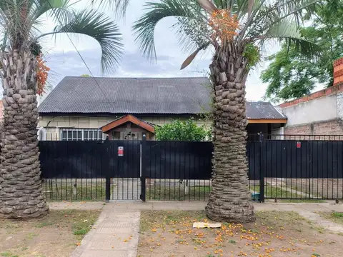 Venta casa V. Udaondo 4 amb acep.permuta camioneta