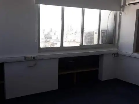 Tacuarí 100