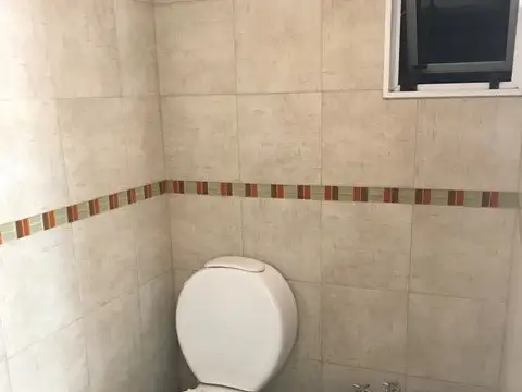 Excelente PH, a pocas cuadras de Centro Comercial