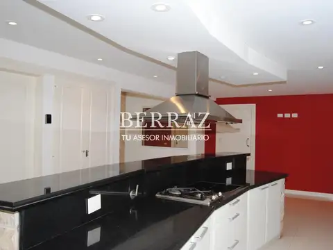 Casa 5 ambientes con 4 baños