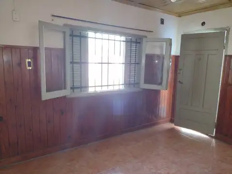 Casa en Alquiler en Monte Chingolo, $ 550.000
