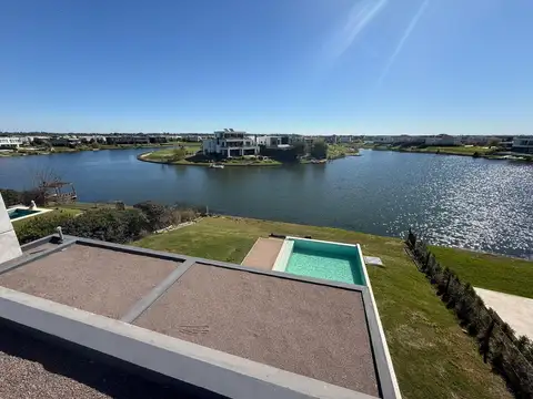Casa en Alquiler de 5 dormitorios