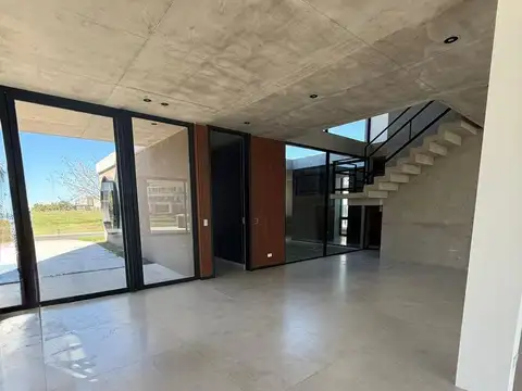 Casa en Alquiler A Estrenar