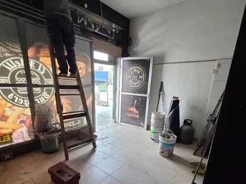 Local en Alquiler Via Pública