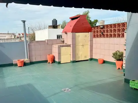 Depto Tipo Casa en Venta 60 años
