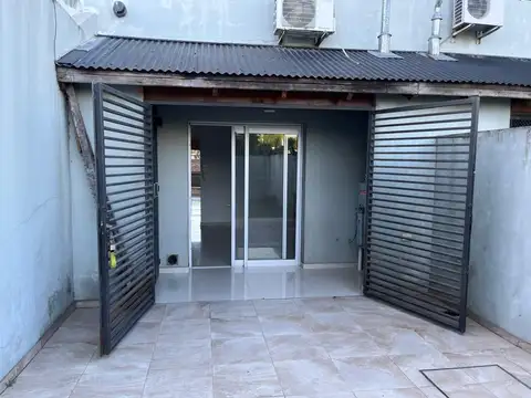 Depto Tipo Casa en Venta de 2 dormitorios