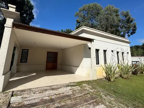 Hermosa casa 4 ambientes Costa Esmeralda, Barrio Deportivo 2