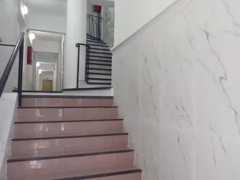 Hipolito Yrigoyen 7400 , Piso 2