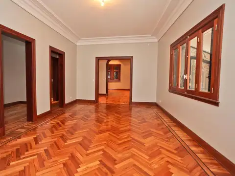 Casa en Alquiler 90 años