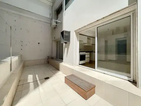 Departamento de 1 dormitorio con patio en el centro de Rosario