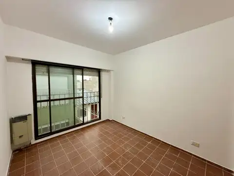Depto Tipo Casa en Alquiler de 3 ambientes