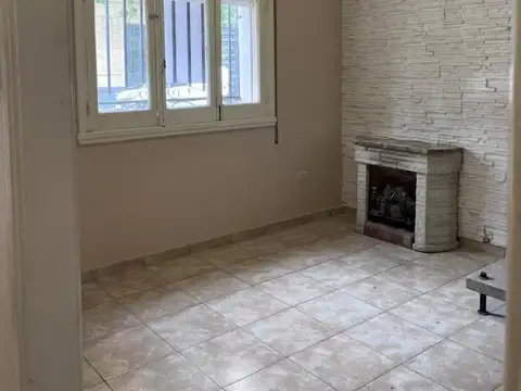 Casa 3 ambientes con 2 baños