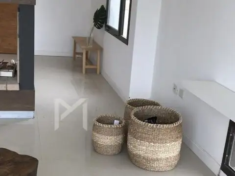 Casa en Venta en Las Araucarias, USD 360.000