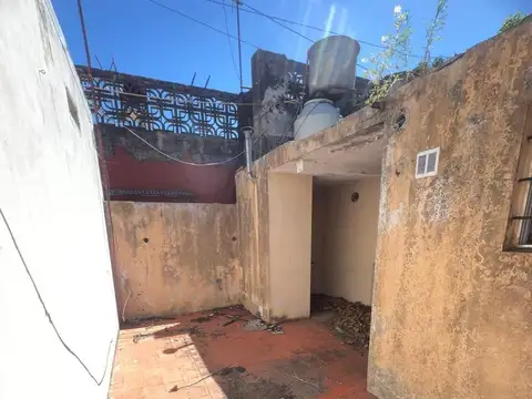 Depto Tipo Casa en Venta en Lomas de Zamora, USD 65.000