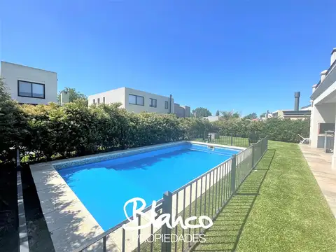 Casa 6 ambientes con 3 baños