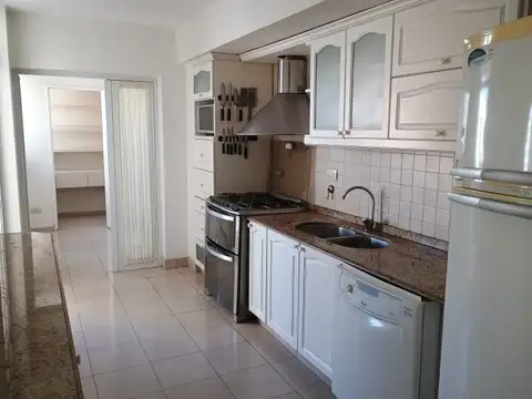 Departamento en Alquiler de 3 dormitorios