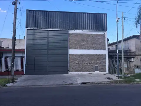 Galpon en Venta 30  mts Fondo