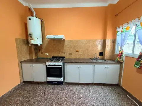 Depto Tipo Casa 3 ambientes con 1 baño