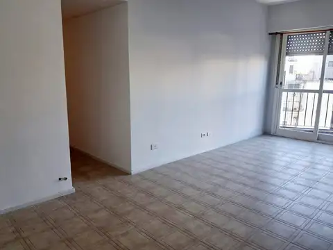 Av. Diaz Vélez y Av. Pueyrredón