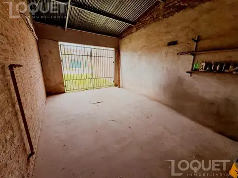 Casa de tres dormitorios, patio verde con pileta en Santo Tome