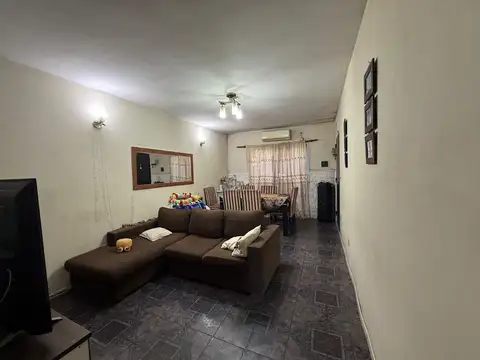 VENTA CASA 4 AMBIENTES CON PILETA SAN MIGUEL