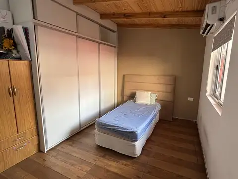 VENTA DE PH 4 AMBIENTES EN LINIERS