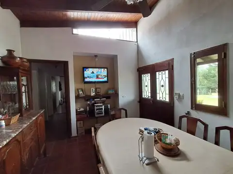 Hermosa casa 3 dormitorios con amplio parque