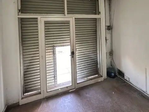 Local en Alquiler en Gregorio de Laferrere, $ 850.000