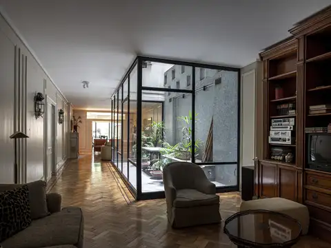 Av. Figueroa Alcorta 3400, Piso 0